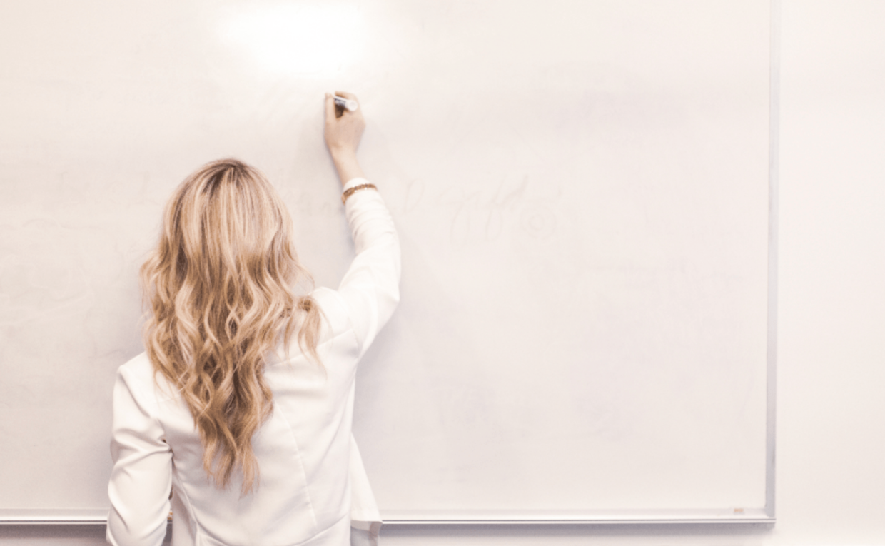 Ein Bauzeitenplan wird vom Planer erstellt